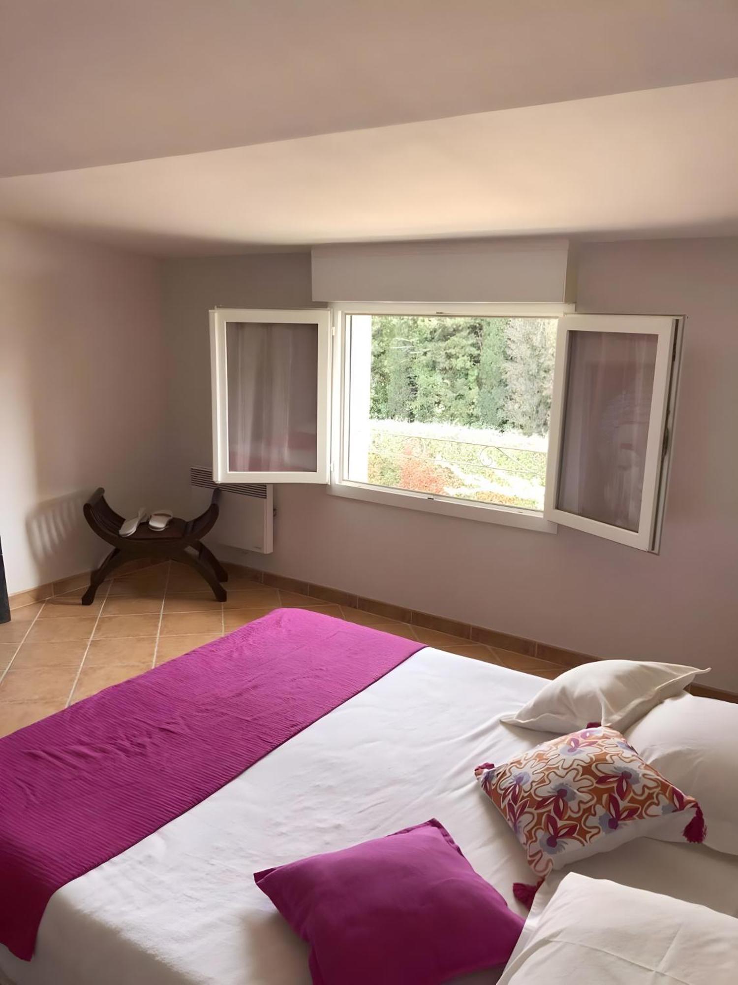 Mas De La Crozette Villa Monteux Bagian luar foto
